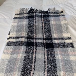 Maxi scarf / blanket